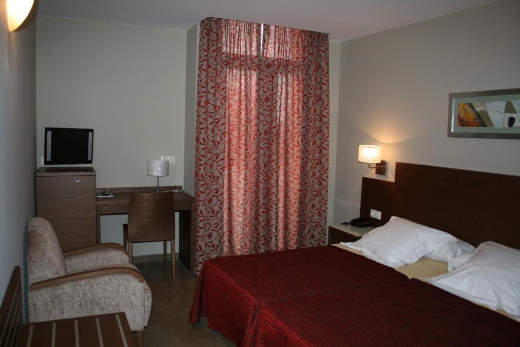Hotel Ciutat De Carlet Quarto foto